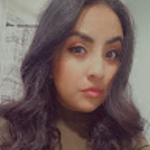 Meet your Posher, Nadia alejandra